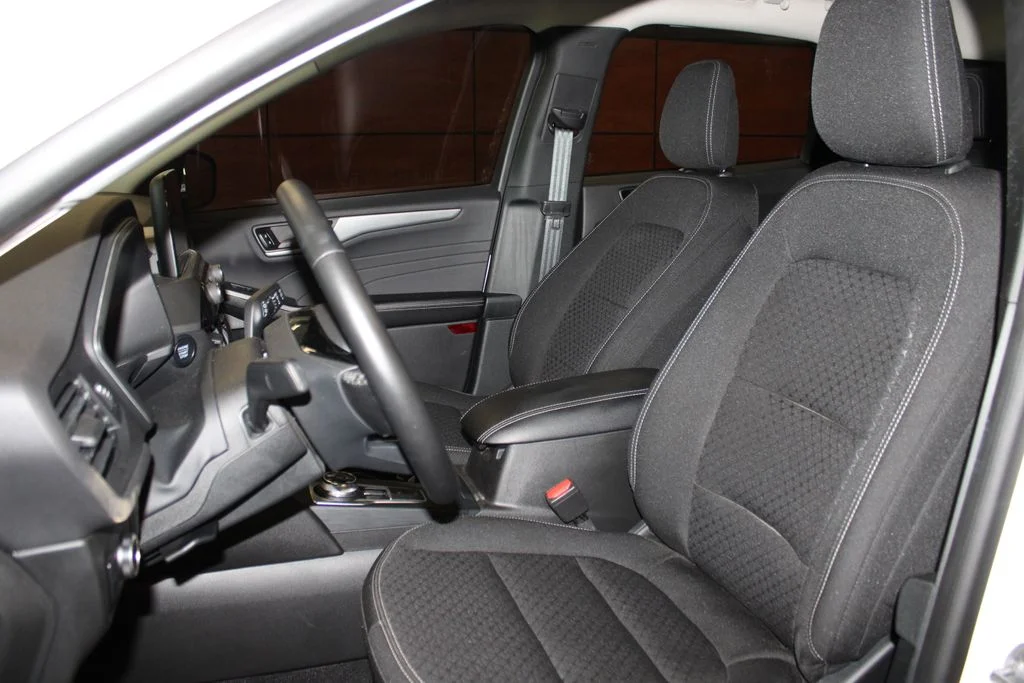 Certified Used 2024 Oxford White Ford Active image 18