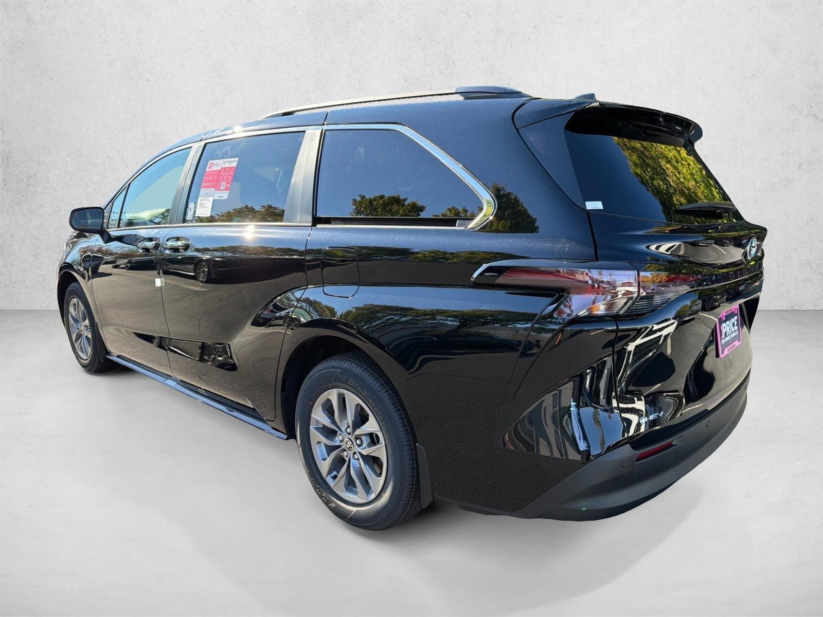 New 2026 Midnight Black Metallic Toyota XLE image 5