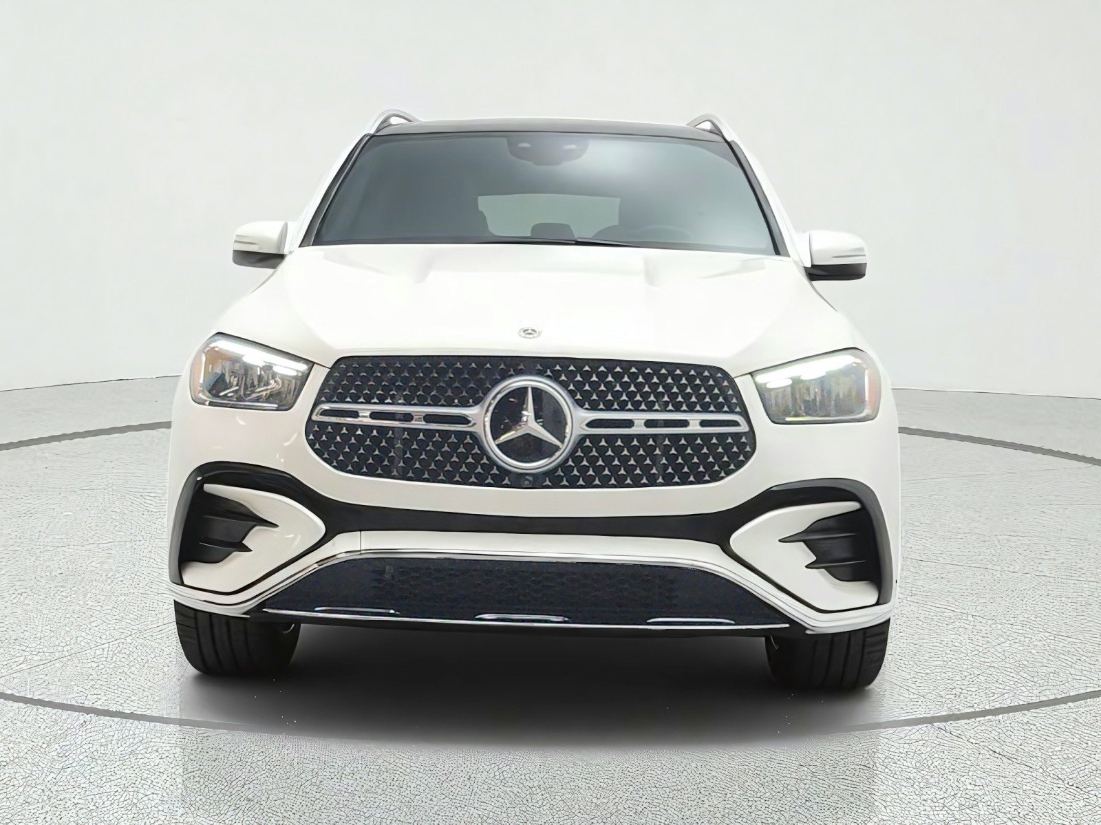 Certified Used 2024 MANUFAKTUR Diamond White Metallic Mercedes-Benz GLE 450 4MATIC® SUV image 2
