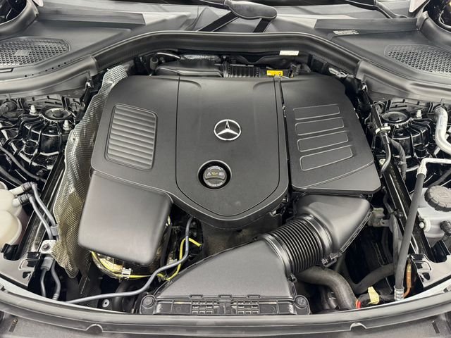 Certified Used 2026 Black Mercedes-Benz GLC 300 image 16