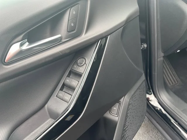 New 2027 Mosaic Black Metallic Chevrolet LT image 12