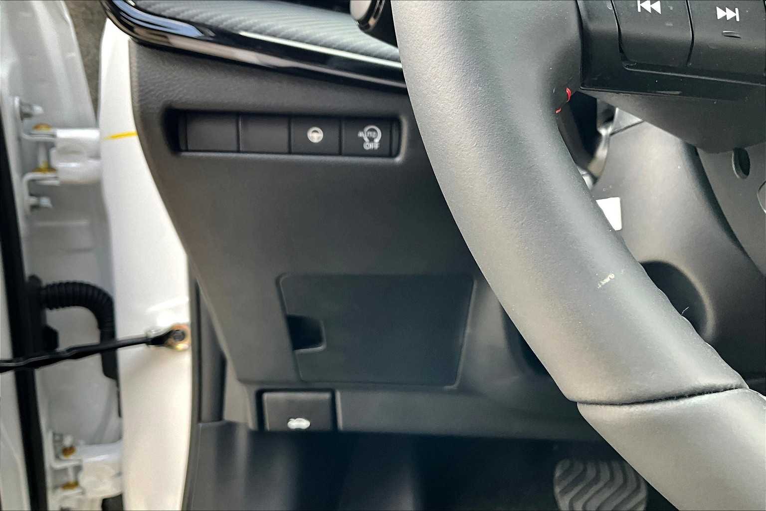 2025 Nissan Kicks SR - Photo 15