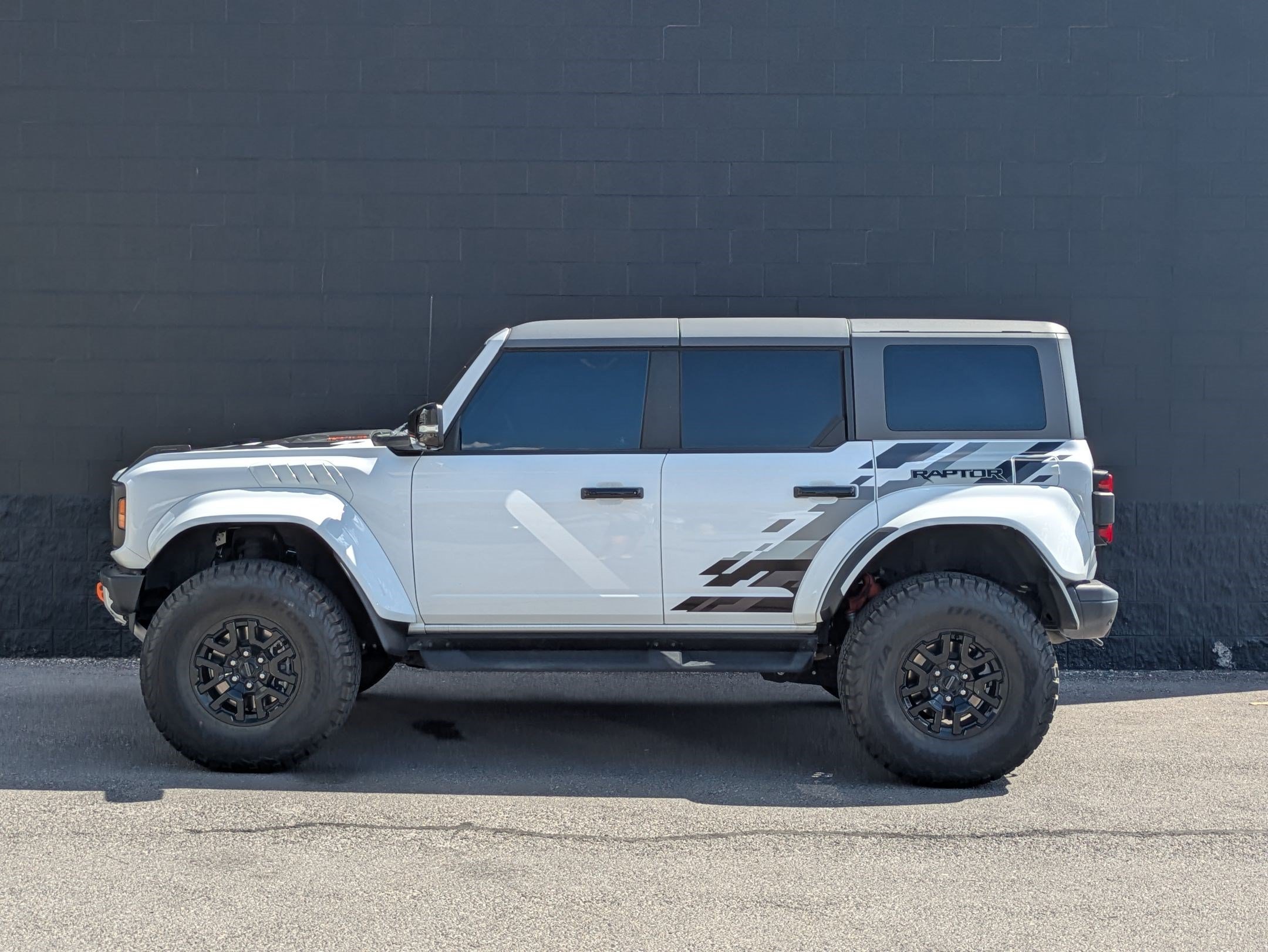 Used 2024 Oxford White Ford Raptor image 9