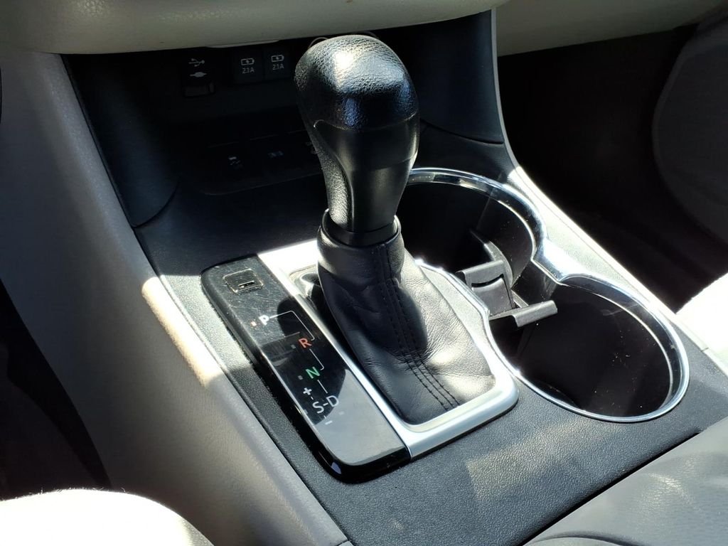 Used 2019 Celestial Silver Metallic Toyota LE image 15