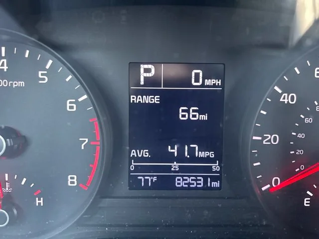 Used 2022 Black Kia S image 12