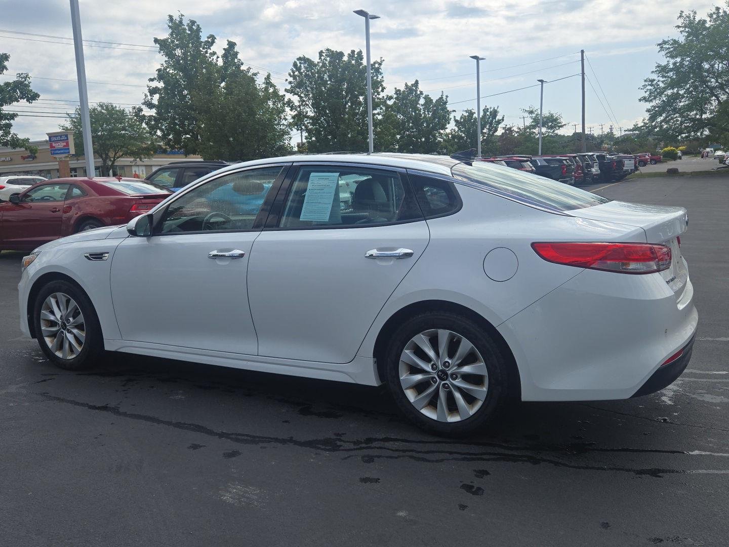 Used 2016 Snow White Pearl Kia EX image 4