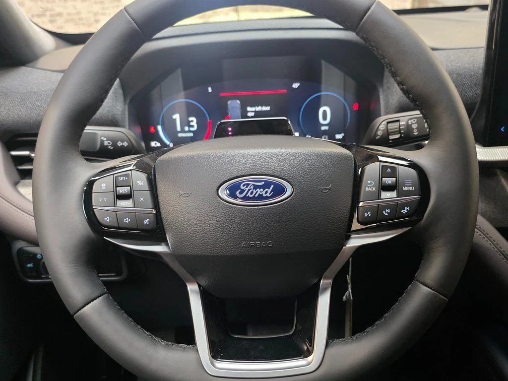 New 2026 Gray Ford Platinum image 24