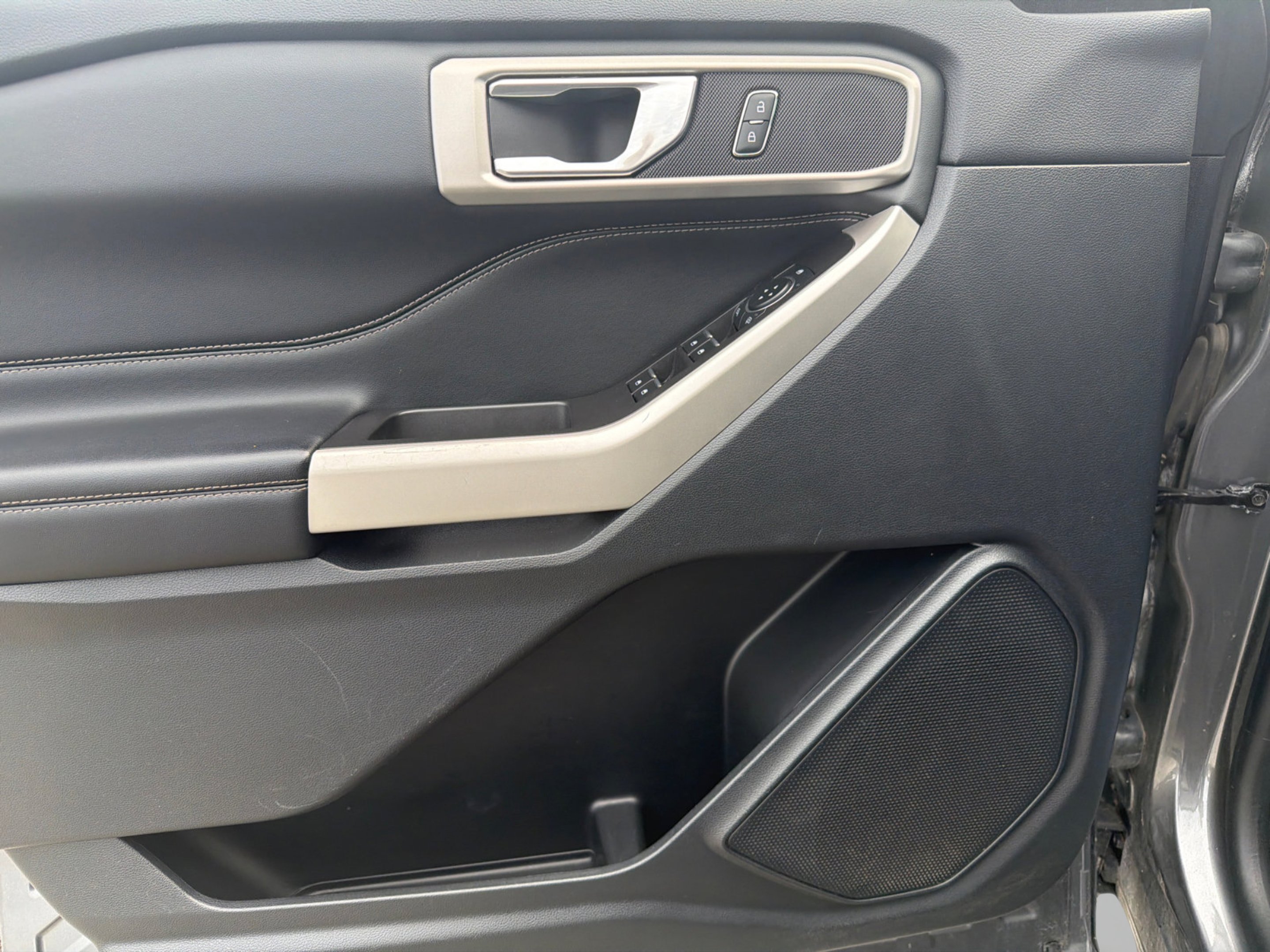 Used 2023 Gray Metallic Ford XLT image 20