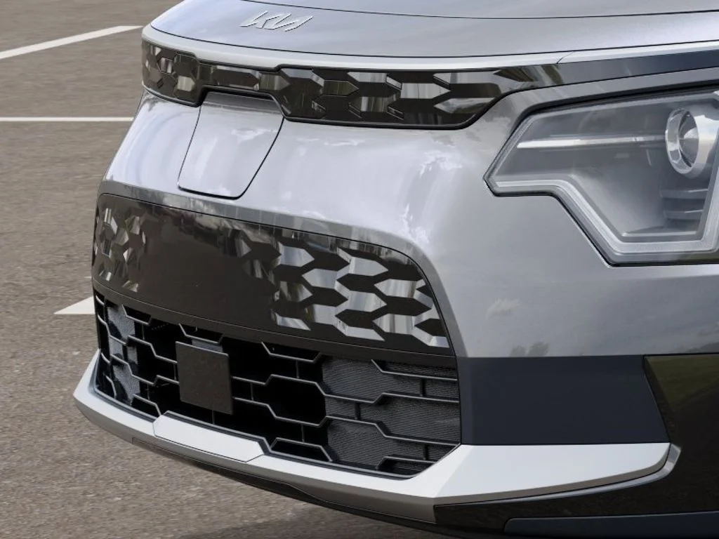 New 2024 Gray Kia Wind image 12