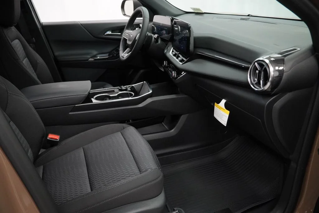 2027 Chevrolet Equinox LT - Photo 29
