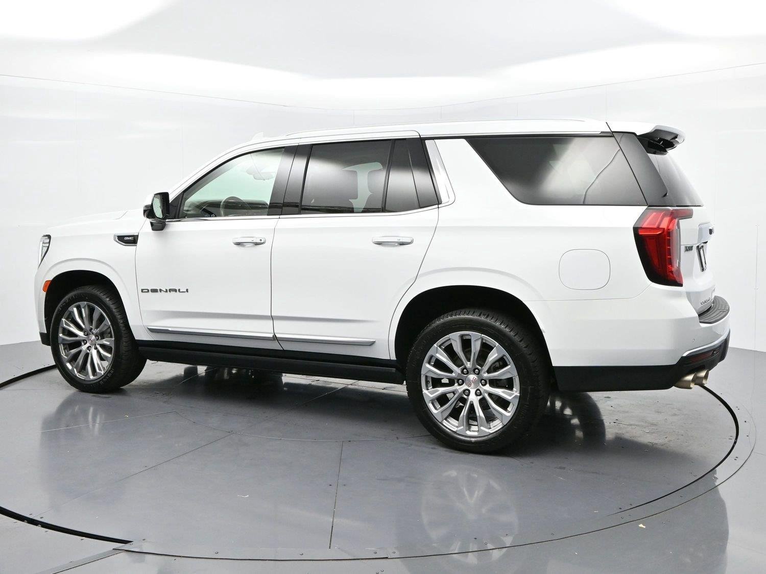 Used 2021 Summit White GMC Denali image 5