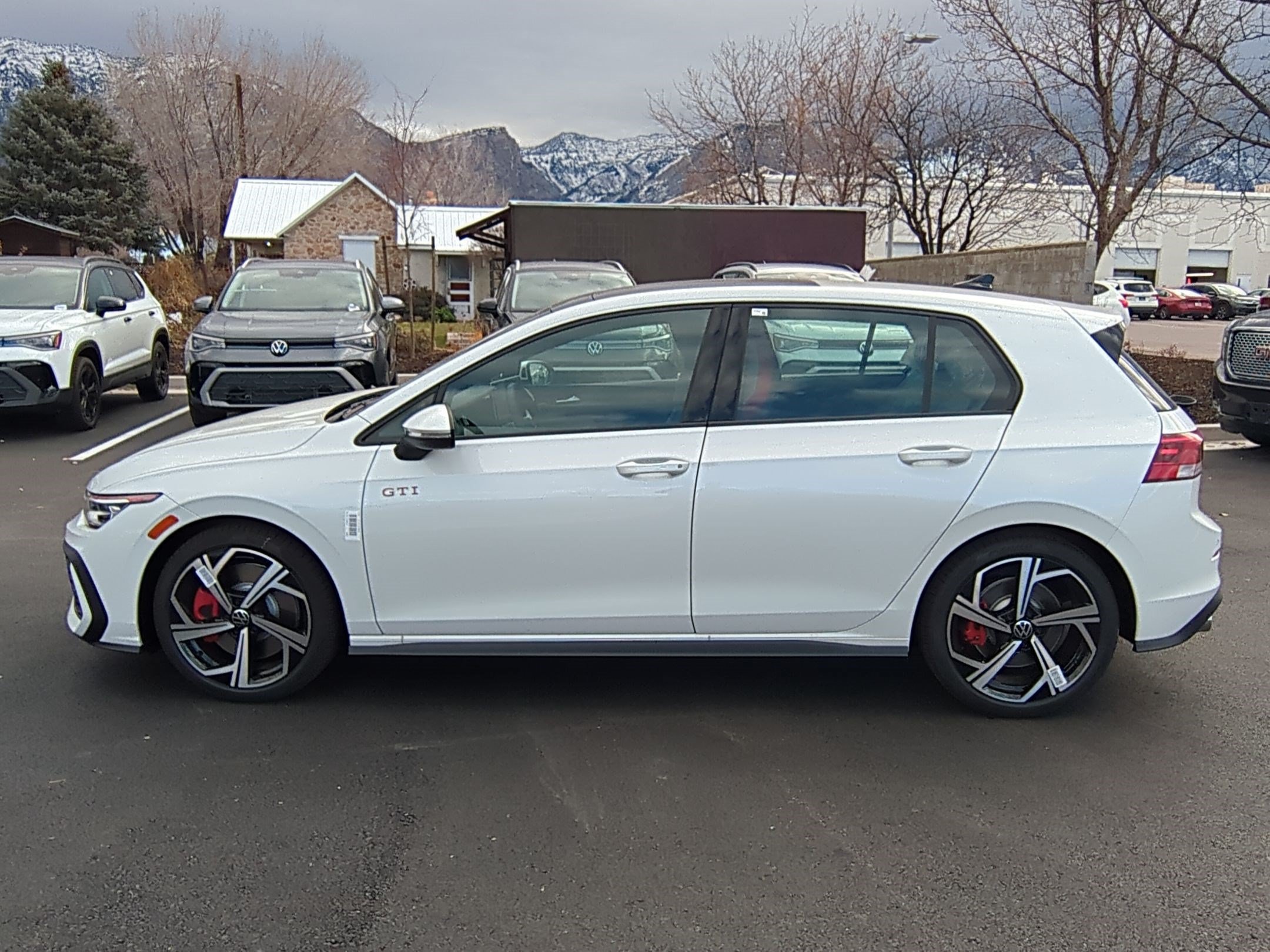 New 2026 Opal White Pearl Volkswagen SE image 7