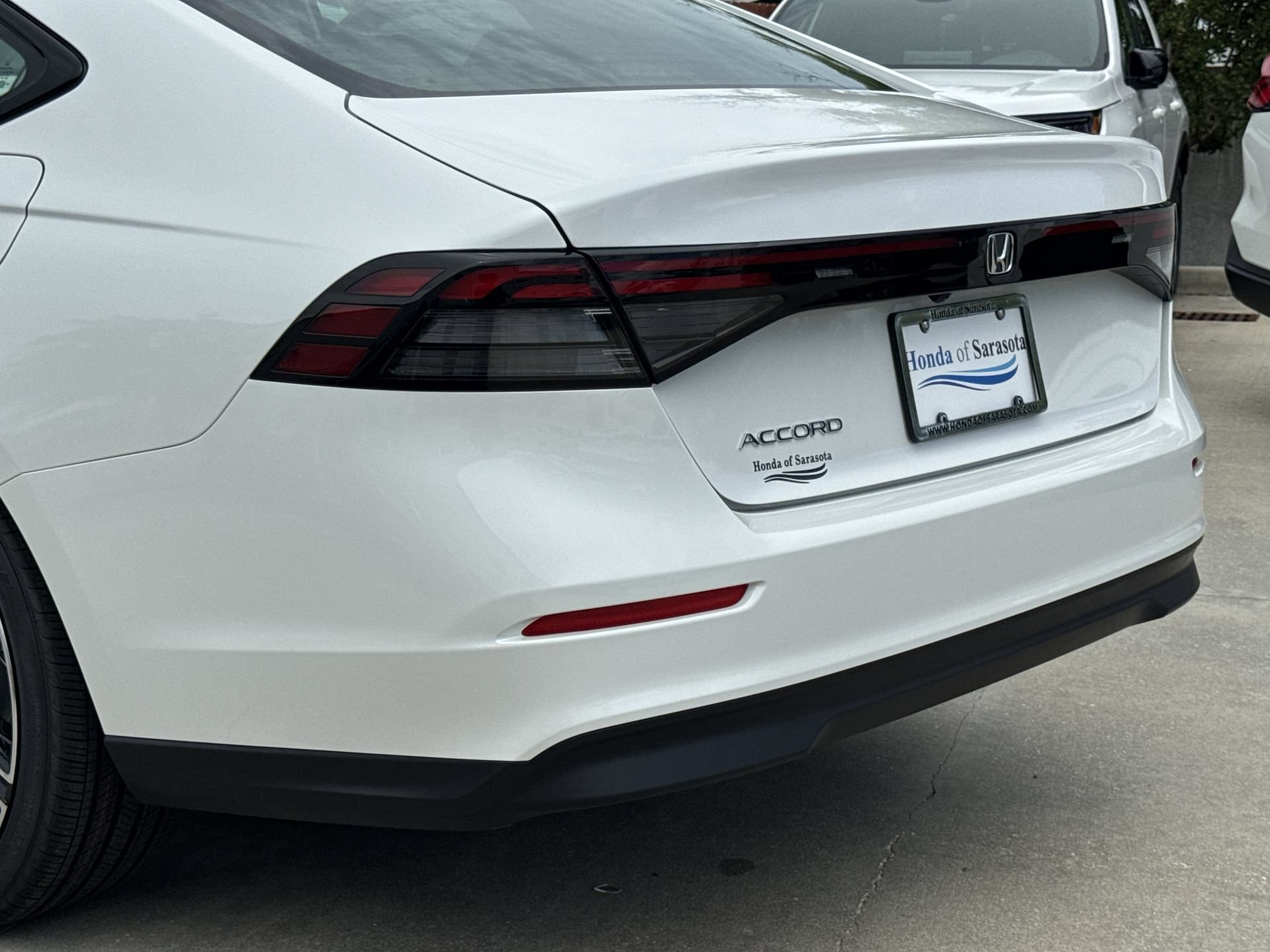 New 2026 Platinum White Pearl Honda SE image 11