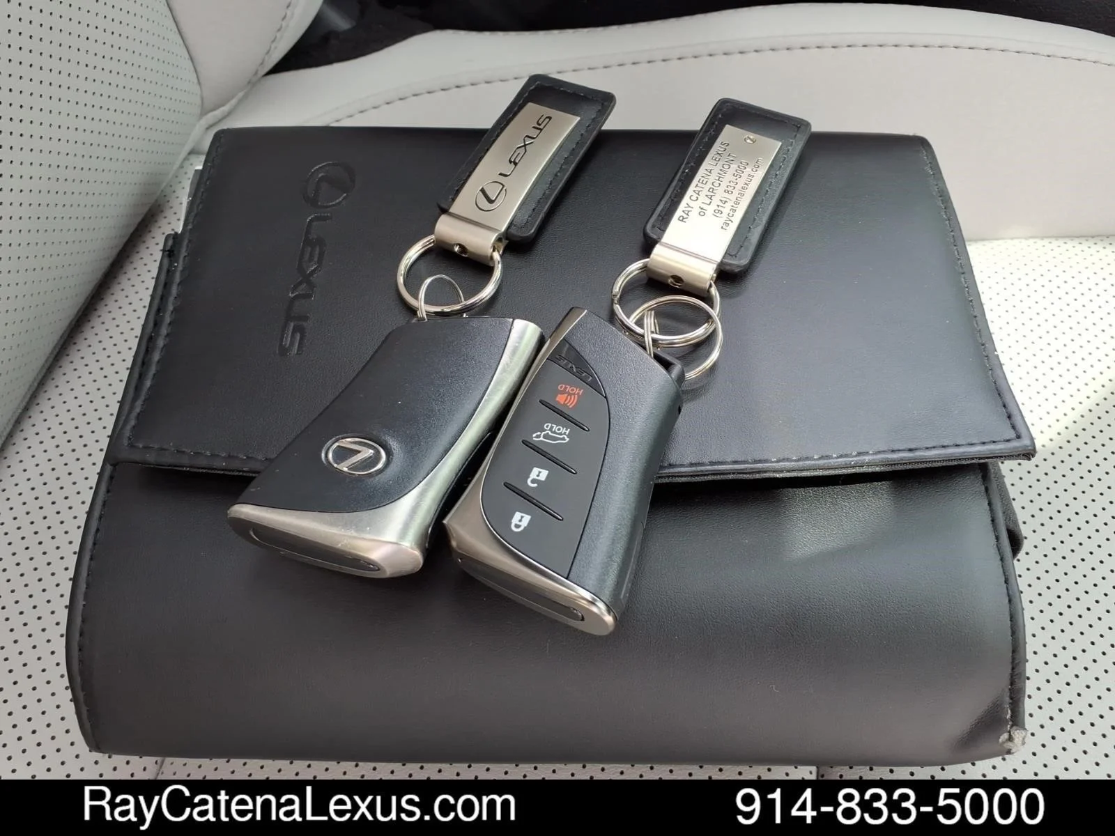 Certified Used 2025 Mica Lexus 4D Sport Utility image 22
