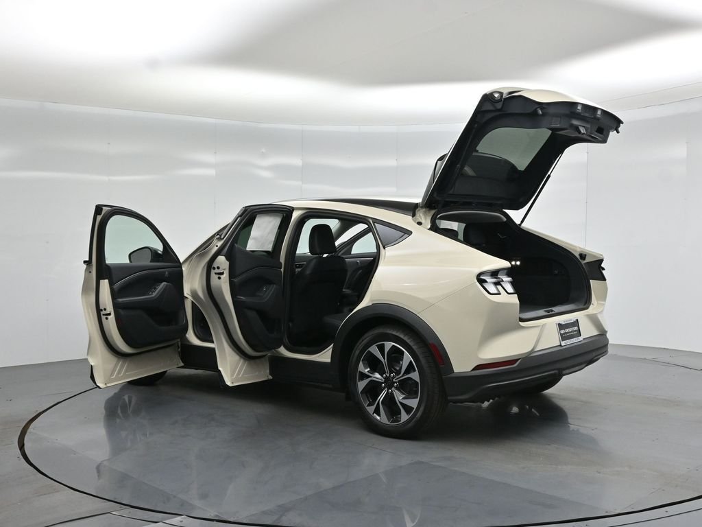 New 2026 Desert Sand Ford Select image 31