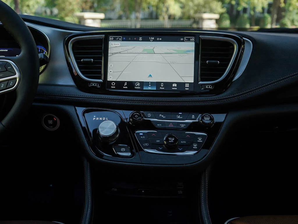 2026 Chrysler Pacifica Pinnacle - Photo 17