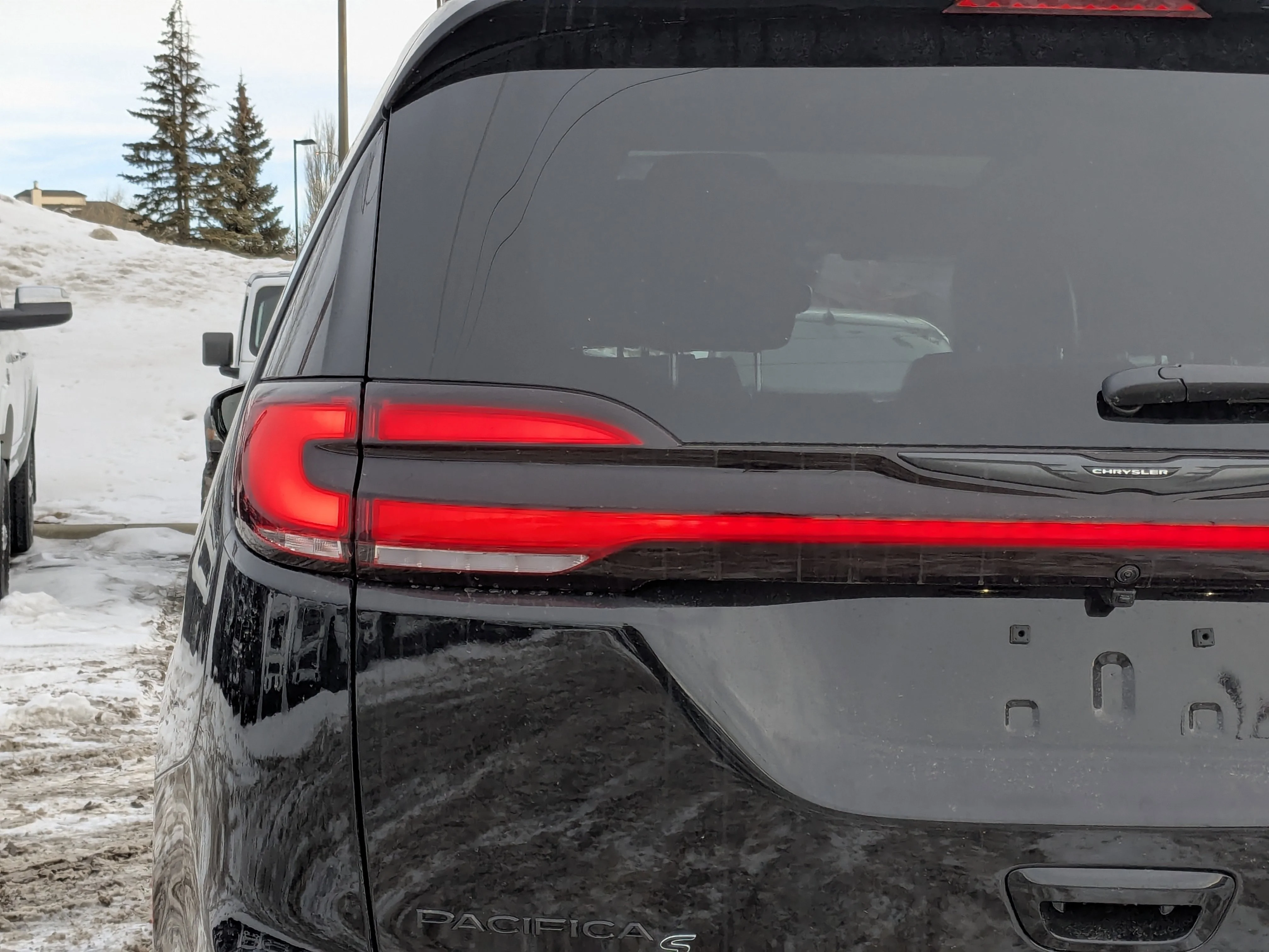 New 2026 Black Chrysler Limited AWD - - 360 Camera - Vented Seats - AWD System - Remote Start & tons more! image 11
