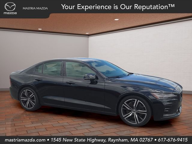 2019 Volvo S60 T6 R-Design AWD's photo