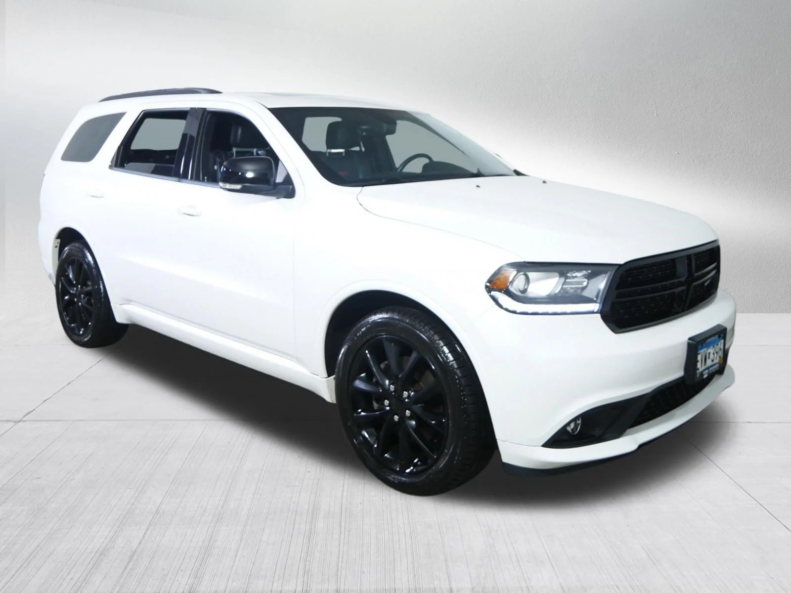 Used 2017 Vice White Tri-Coat Pearl Dodge R/T image 1