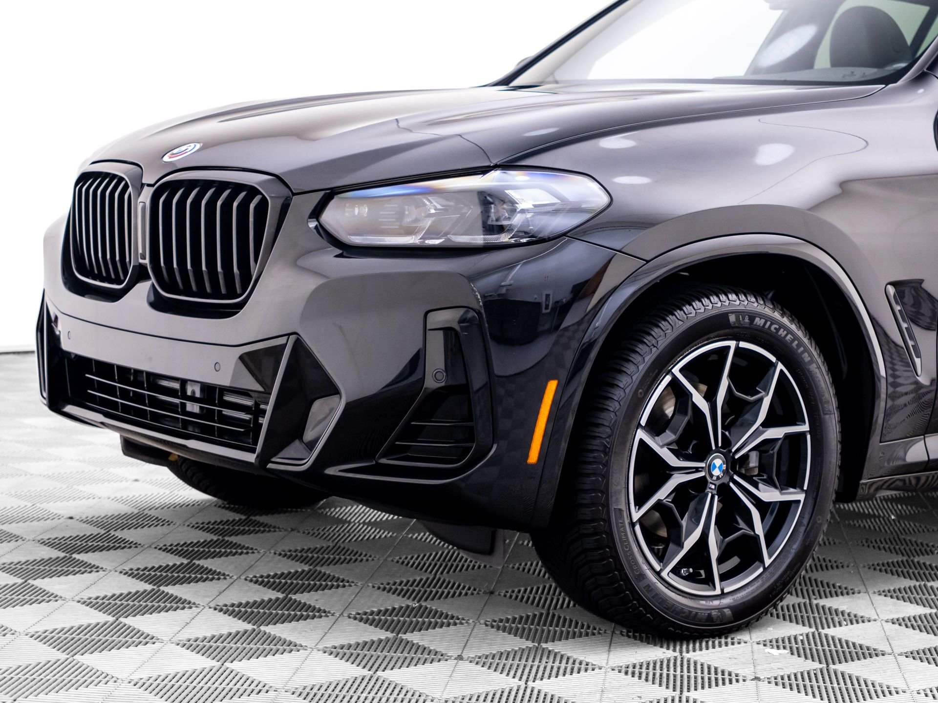 Certified Used 2023 Black Sapphire Metallic BMW xDrive30i image 33