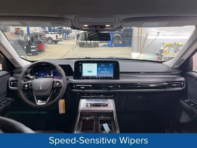 New 2026 Whisper Blue Metallic Clearcoat Lincoln Premiere® image 44