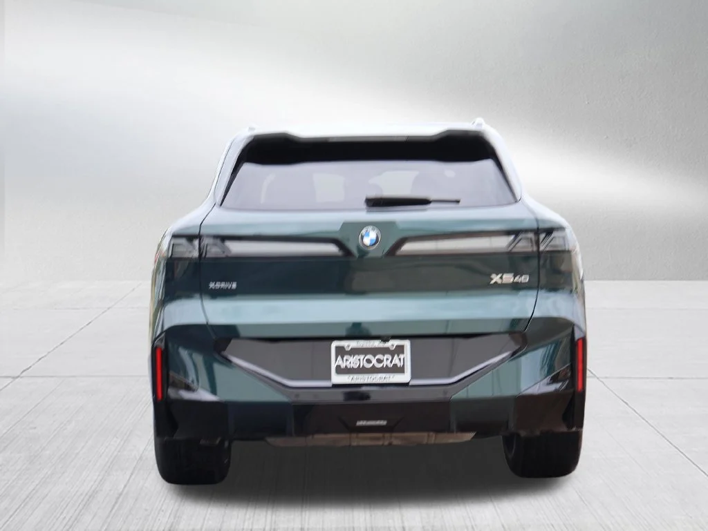 New 2027 Vancouver Green Metallic BMW  image 37