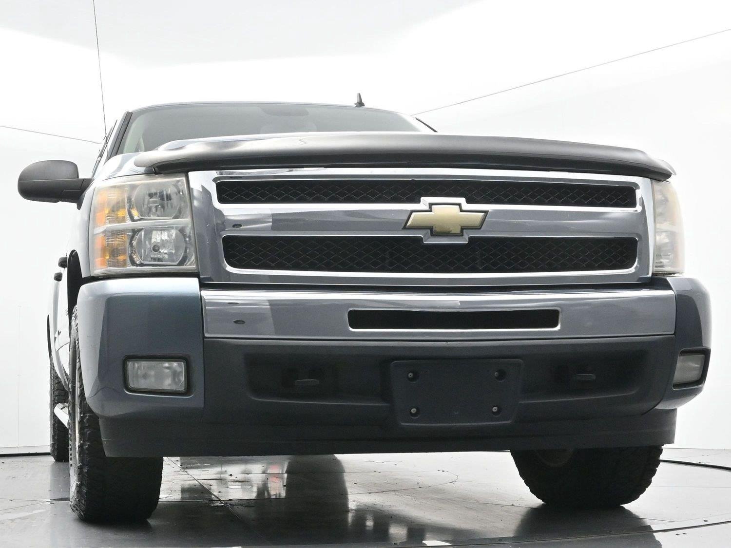 Used 2011 Blue Granite Metallic Chevrolet LT image 39