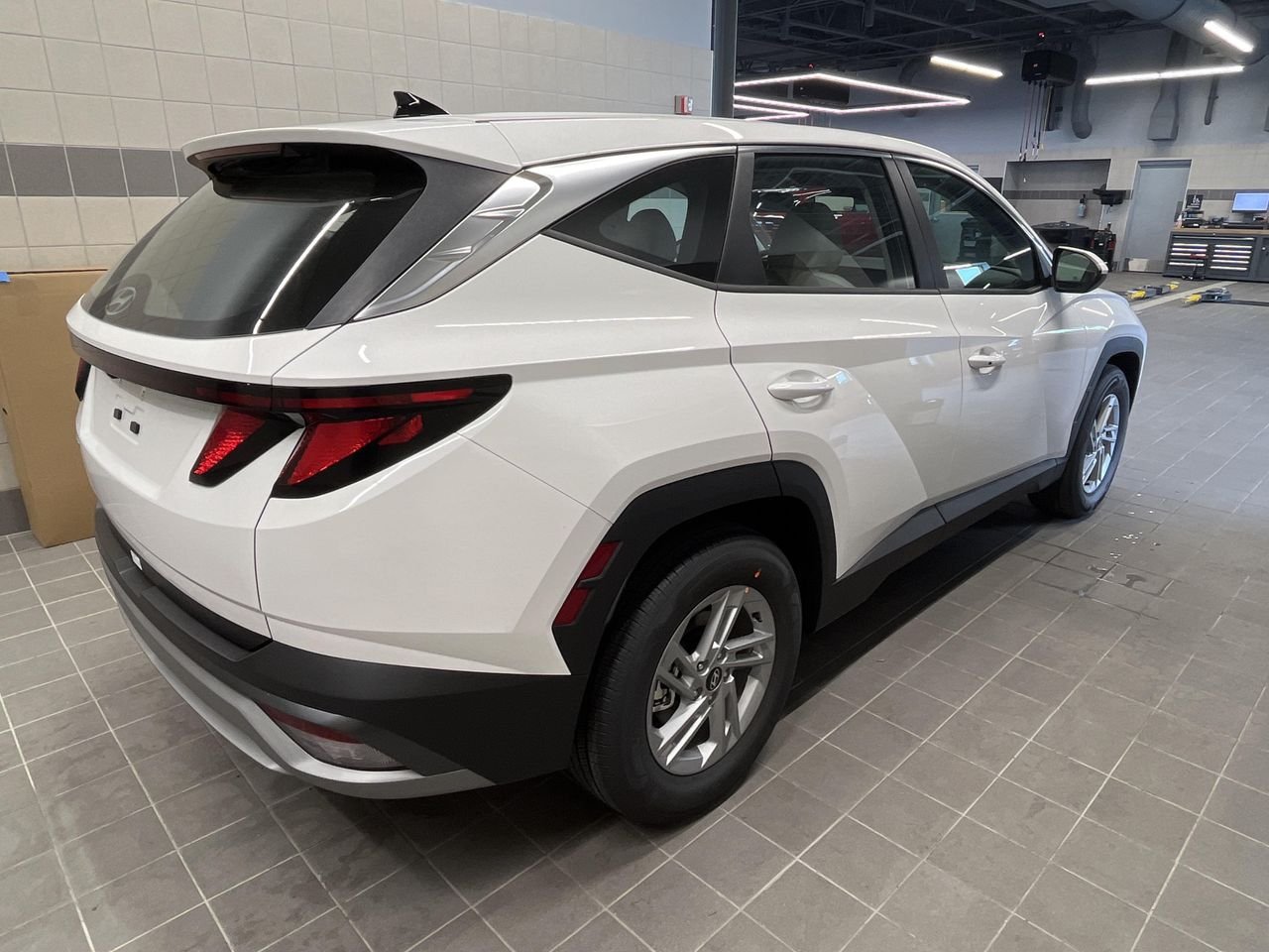 New 2026 White Hyundai SE image 22