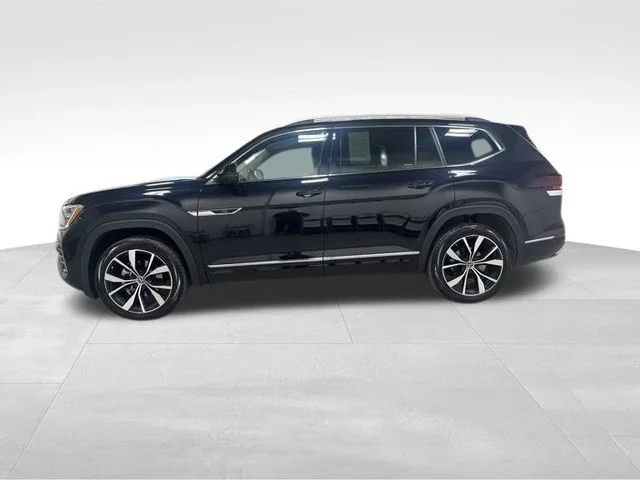 Used 2024 Deep Black Pearl Volkswagen 2.0T SEL Premium R-Line image 9