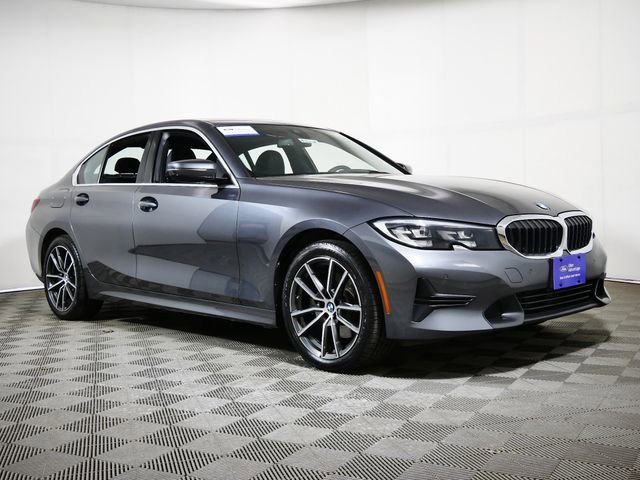 2020 BMW 3 Series 330i xDrive Sedan's photo