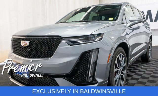 Used 2025  Cadillac Sport image 2