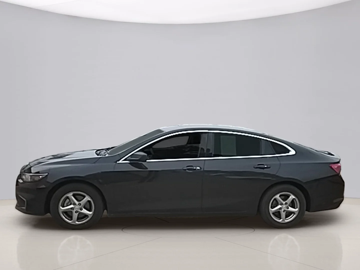Used 2018 Blue Chevrolet LS image 2