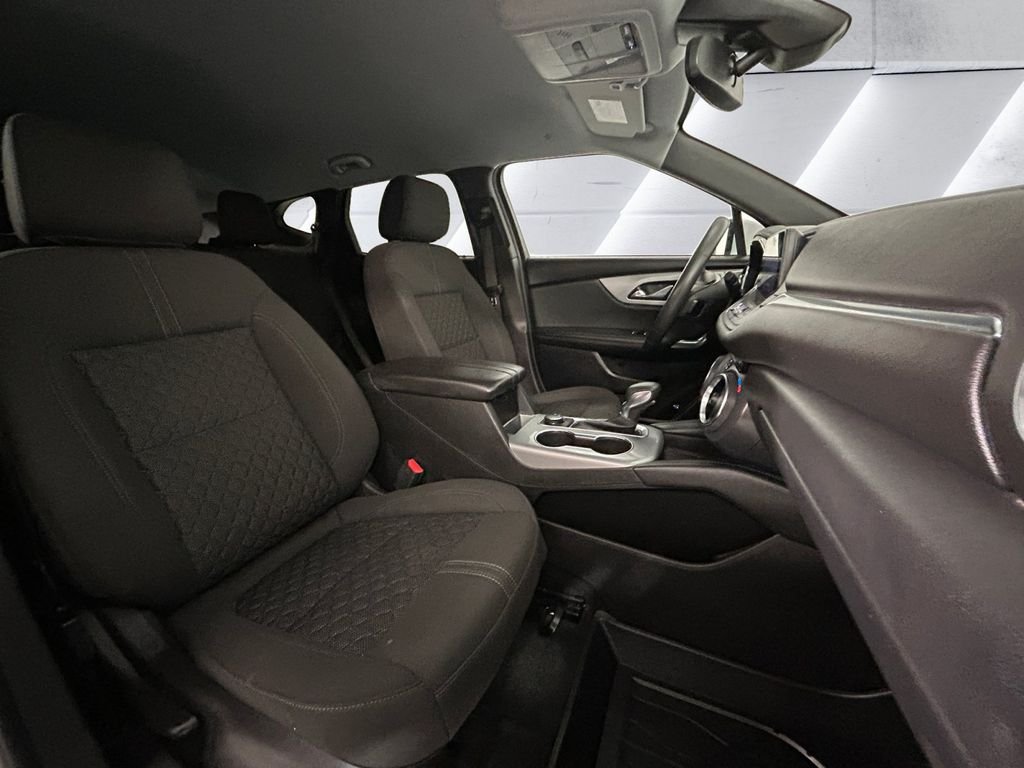 Used 2021 White Chevrolet LT image 14