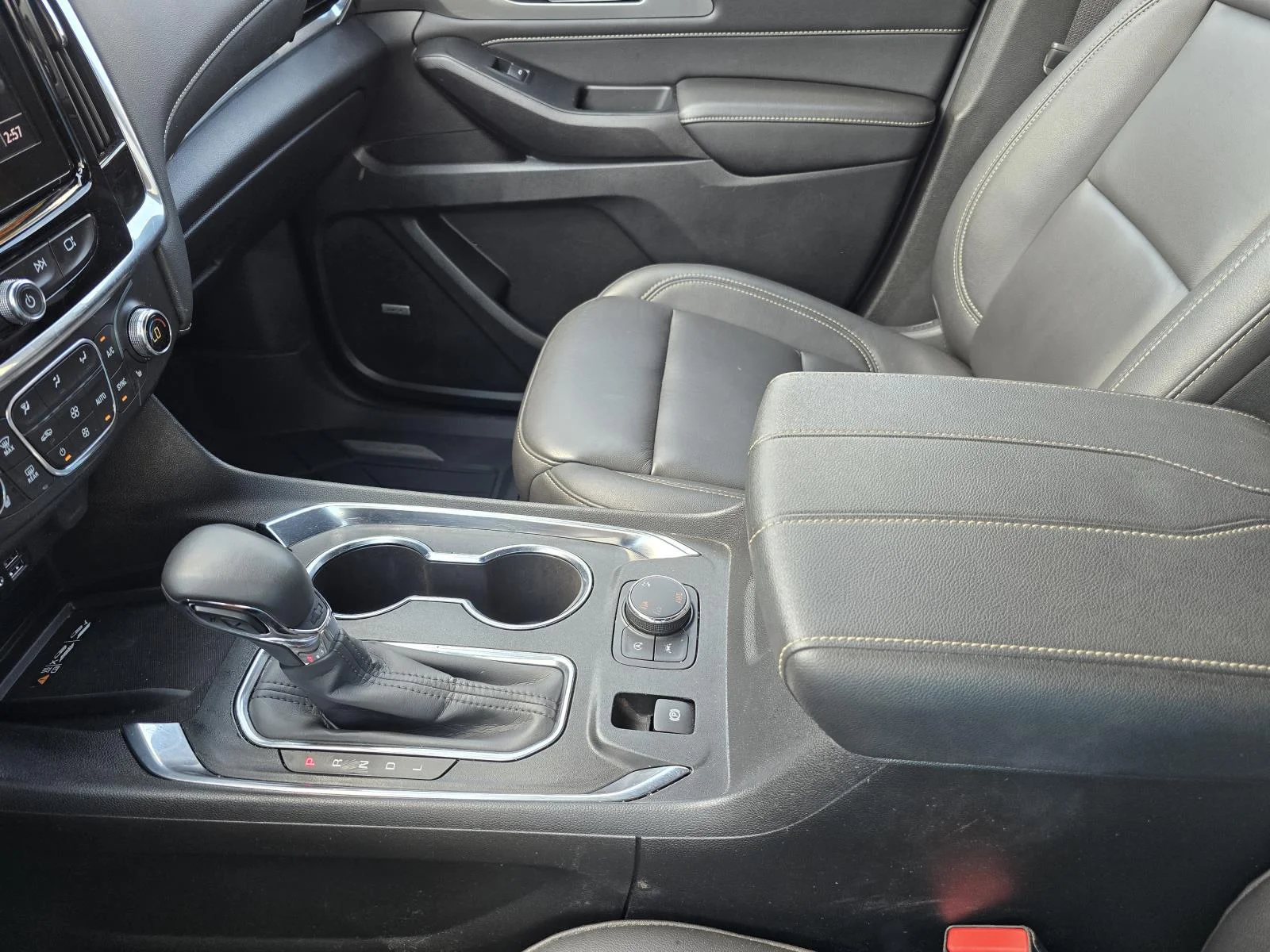 Used 2023 SUMMIT WHITE Chevrolet LT Leather image 15
