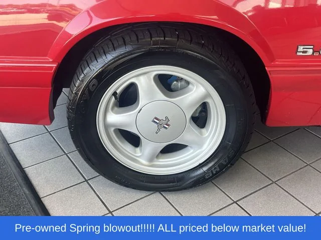 Used 1993 Red Ford LX image 10