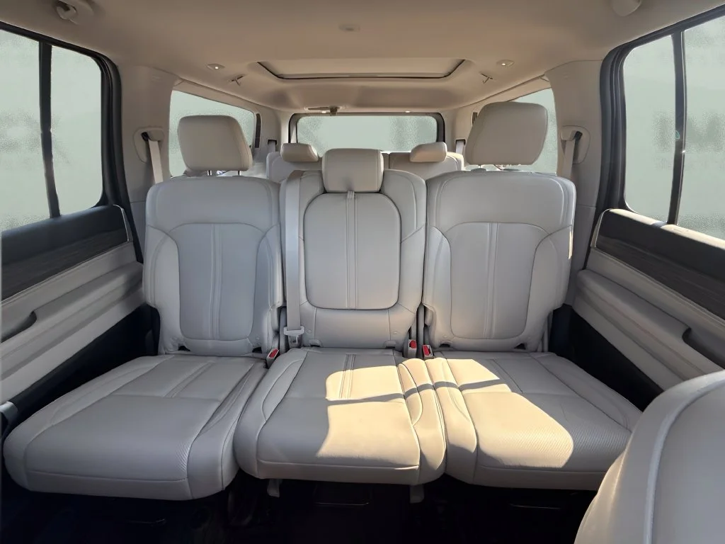 Used 2024 White Jeep Series III image 11