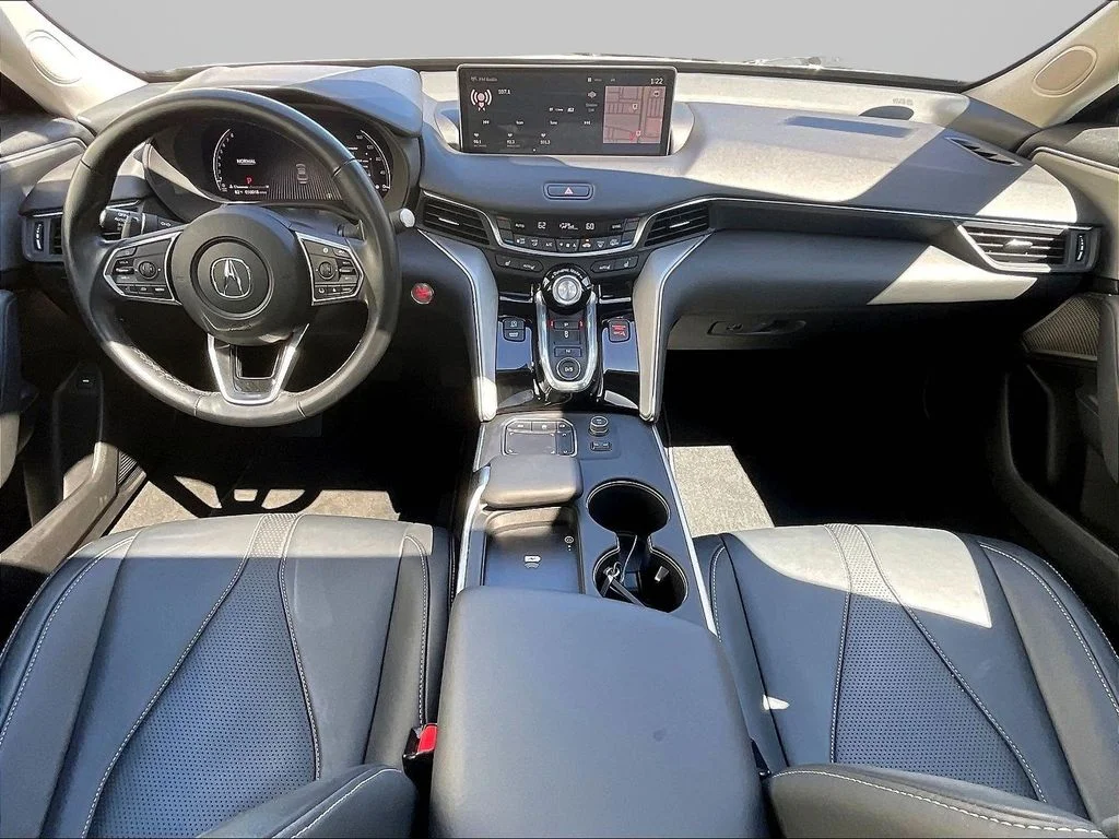 Certified Used 2025 Liquid Carbon Metallic Acura Technology Package image 9