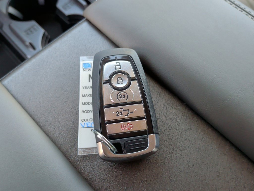 New 2027 Star White Metallic Tri-Coat Ford F-250® Platinum® image 52