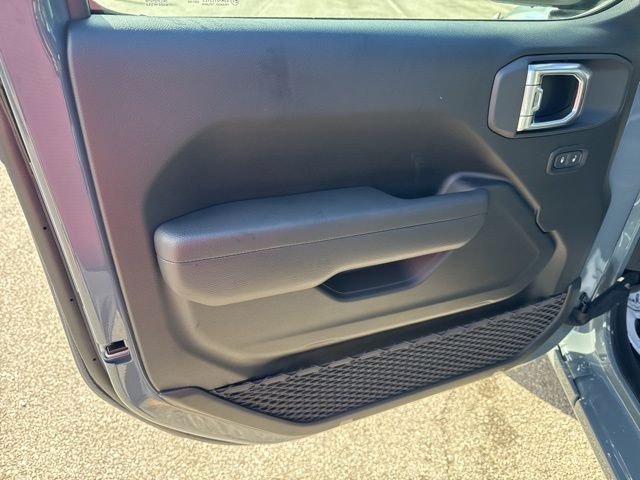 New 2026 Anvil Clear-Coat Exterior Paint Jeep Sport image 12