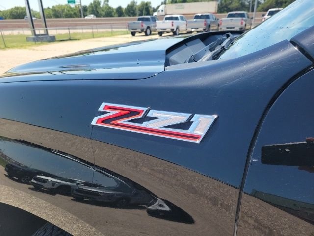 Used 2019 Black Chevrolet Custom Trail Boss image 9
