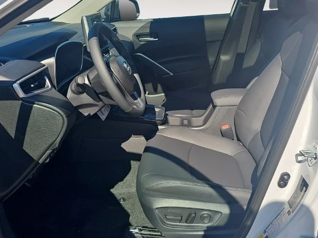 New 2026 Wind Chill Pearl Toyota XLE image 7