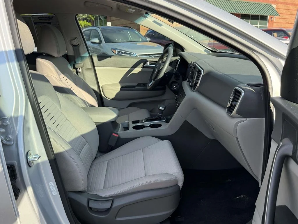Used 2017 Silver Kia LX image 14