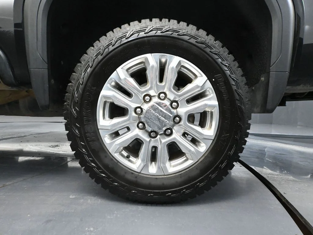 Used 2023 Black GMC Denali image 16