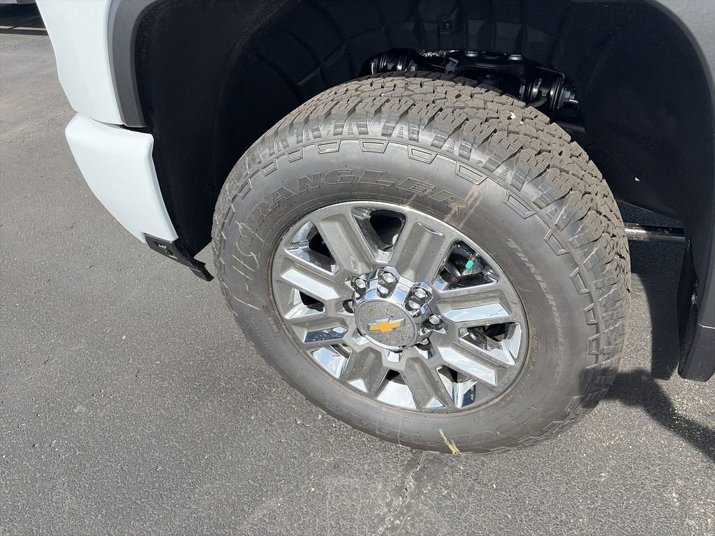2026 Chevrolet Silverado 3500 HD High Country - Photo 10