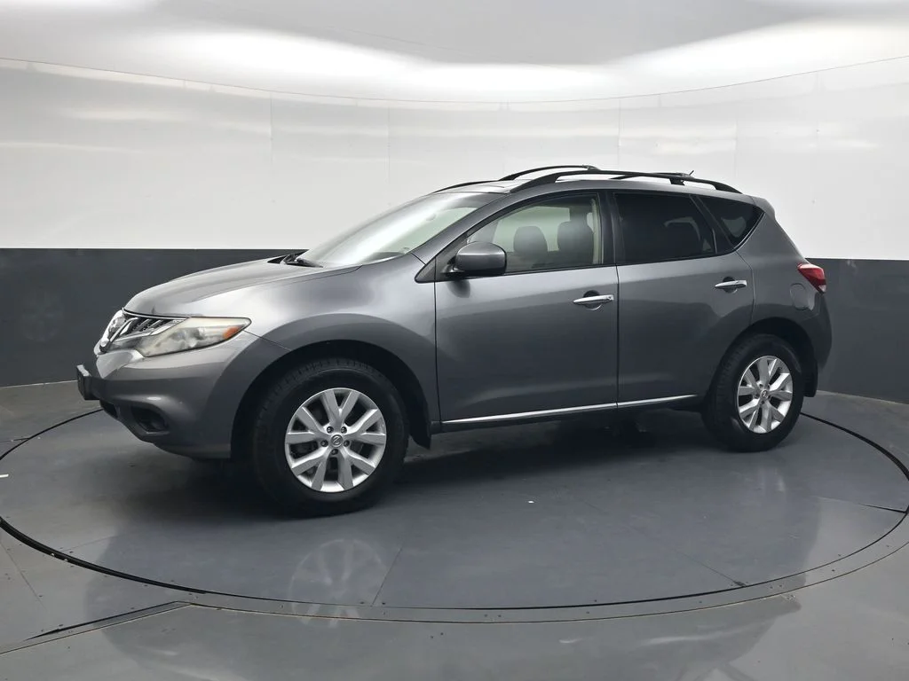 Used 2013 Gray Nissan SL image 11