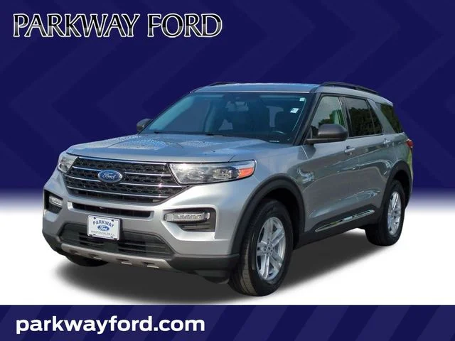 Used 2024 Silver Ford XLT image 1