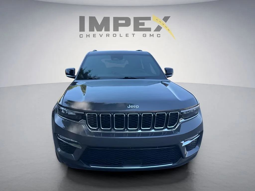 Used 2024 Gray Jeep Limited image 8
