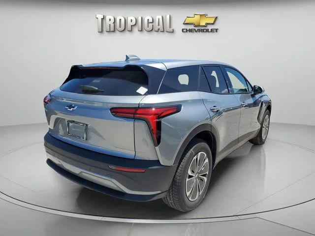 New 2025 Sterling Gray Metallic Chevrolet LT image 5
