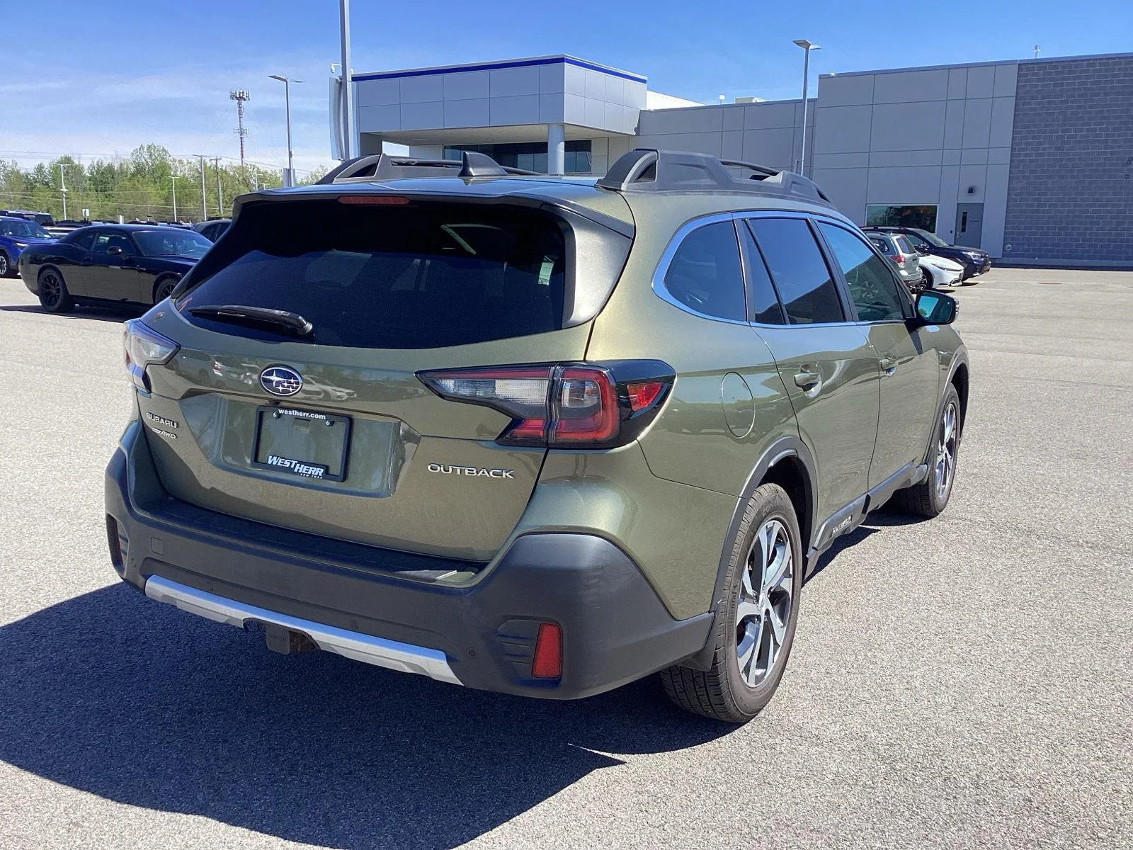 Used 2021 Brilliant Bronze Metallic Subaru Limited image 9