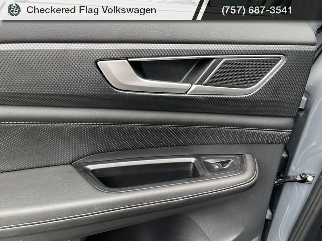 Used 2025 Pure Gray Volkswagen 2.0T SEL image 24